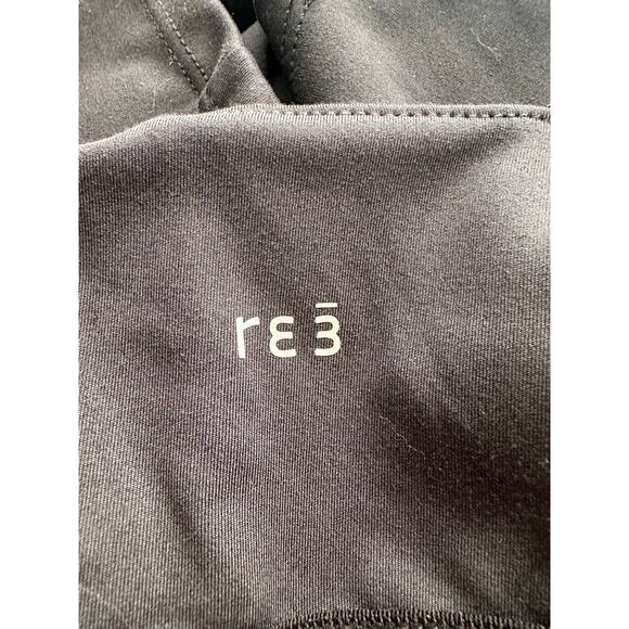 Barre3 Womens size Small Cropped Tank Sports Bra Black Workout Yoga - Picture 4 of 4